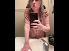 Seven minutes in heaven at a house party - Screenshot 3 of 16 - Pretty Girl