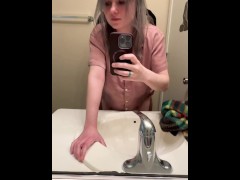 Seven minutes in heaven at a house party - Screenshot 5 of 16 - 18 Year Cute Girl