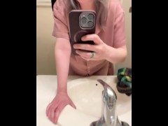 Seven minutes in heaven at a house party - Screenshot 7 of 16 - Petite
