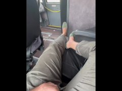 Jerking off on the bus and cum !