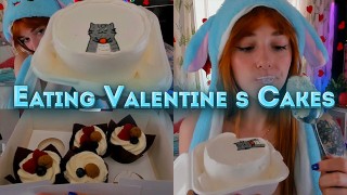 Comiendo pasteles de San Valentín