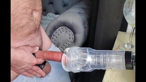 Papi verbal golpea su Fleshlight con su gran polla dura