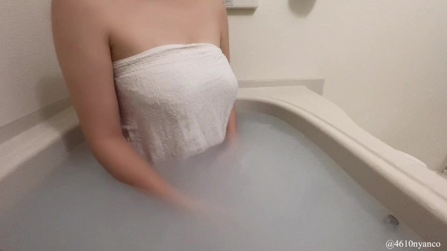 【個人撮影】ラブラブ新婚夫婦が入浴タイムを撮影！嫁の洗体シーンや浴槽でのイチャイチャを投稿！