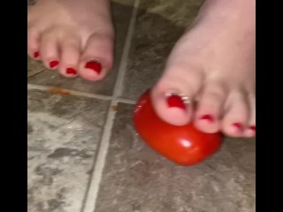 Squishing a Tomato with my TOES. BF put the phone down and fucked me in the kitchen right after this Video
