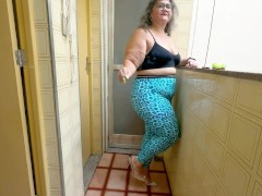 Juliette_rj smoking cigarettes wearing spandex leggings