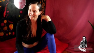 Deine Zopf-MILF-Freundin liest verspieltes Liebesgeplänkel aus "Contending Forces"