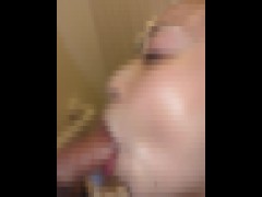スローフェラでも一瞬で男を射精させることができるのを証明したアラフォー人妻 - Screenshot 14 of 16 - バキュームフェラ