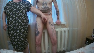 我的早晨从我的岳母抽搐并向我的鸡巴口交开始