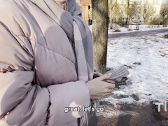 Трахнул незнакомую милфу в машине. Публичный секс  на улице (субтитры) - Screenshot 2 of 16 - милфа