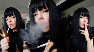 Goth Girl Close Up Smoking (full vid on my 0nlyfans/ManyVids)