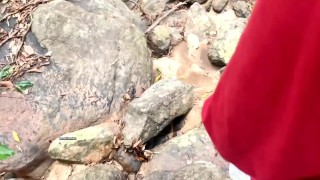 වත්තේ දර කපන නැන්දිගේ ගල කැපුවා Sri Lankan Hot Aunty need Outdoor sex Fuck Cutting Woods in Jungle