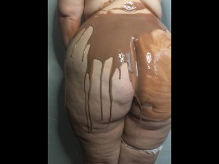 裸の体にチョコレートを使った官能的なイースター写真撮影-sarahチリ