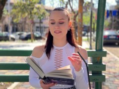 Сексуальная незнакомка помогла мне и позволила кончить ей в киску 1/16