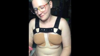 Ky BadWolf gode et vibrateurs