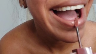 JOI - GRWM - 在我准备出发时抽搐你