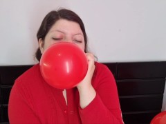 Inflating balloons - Screenshot 3 of 16 - Topless