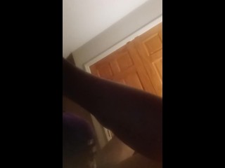 现在，这是黑鬼嘴里的坚果