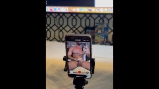 Masturbando em câmeras aleatórias