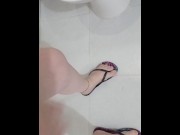 Preview 5 of I rub myself and pee in a toilet - pinay