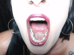 Anna's Super Mouth Tour Everything - Screenshot 9 of 16 - Teeth