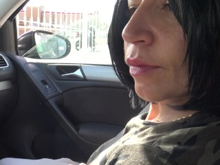 Публичный секс в машине с одной из моих поклонниц