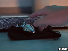 TUSHYRAW Tiny Cutie Liz Has Huge Anal Appetite - Screenshot 2 of 16 - Ass Fuck