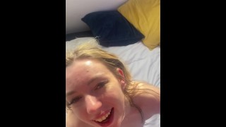 Blonde puta gargantas enorme BBC desleixado facial