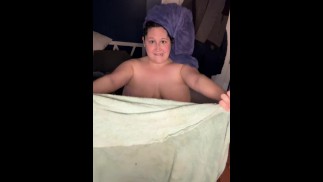 После душа стриптиз ;)