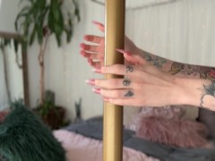 Nail Tapping Compilation - Screenshot 4 of 16 - Hot Tattoo Girl