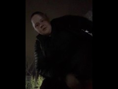 Outside Public peeing - Screenshot 16 of 16 - Milf