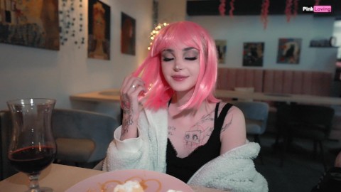 A fait boire une amie dans un restaurant pour la baiser 4K  - pinkloving 💖