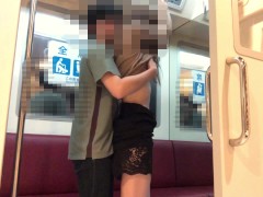 スレンダー美女が男に電車内で身体中を触られて、脱がされてビチョビチョになったオマンコを高速手マンされて感じまくり♡ 4/16