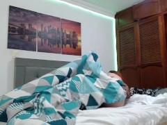 I give my husband a handjob and then he fucks my delicious pussy in our room