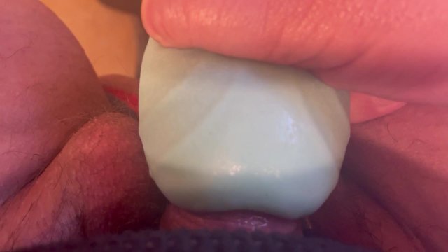 Trans man with fat T dick plays with new toy
