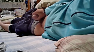 Japonais mâle masturbation bleu trackies 1 vie quotidienne relaxante