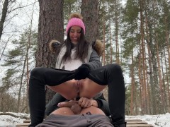 Девушка заблудилась в лесу и встретила лесника отблагодарив его сексом - Кремпай - Screenshot 16 of 16 - Forester