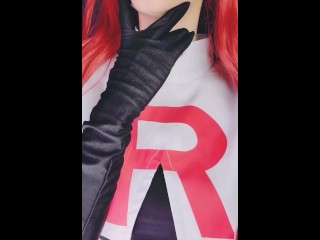 Giantess Team Rocket Jessie Vore y Goteando El Estómago Vacío