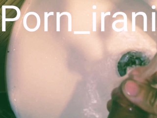 Masturbación Chico Irani y Orinar Iraní