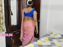 कोमल भाभी चलो जल्दी दुल्हा दुल्हन और बैया जी फोटो निकाल ने के लिए रुके हुए है - Screenshot 3 of 16 - Desi Bhabhi