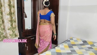 कोमल भाभी चलो जल्दी दुल्हा दुल्हन और बैया जी फोटो निकाल ने के लिए रुके हुए है