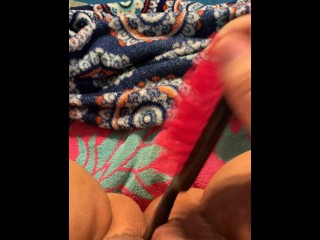 Fucking pussy with hairbrush Video