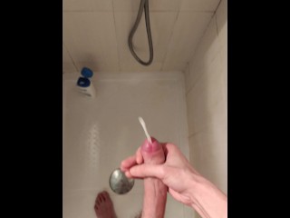 Belle Ejaculation Sous La Douche
