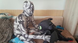 Robot and Toothless in bed..2 times