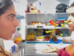 busty stepmom fucks her busty stepdaughter - Screenshot 2 of 16 - Madrastra Latina