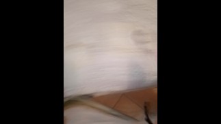 Mi sego sborro e poi piscio sui gambaletti e perizoma (ITA Napoletano)