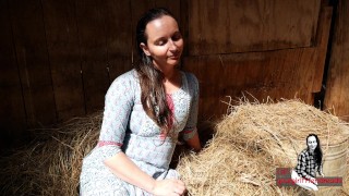 Verlegen MILF boerderijvrouw leest meer Romance van "strijdende krachten"