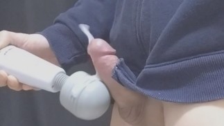 Video of a man ejaculating using an electric massager