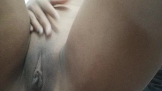 Fille sri-lankaise sexy se masturbe en solo