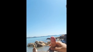 Enorme carico di sperma sulla spiaggia pubblica - Grecia 2024