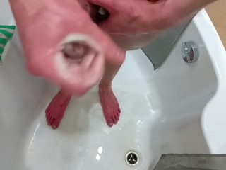 Very Fast Masturbation in the Shower 18 Years old